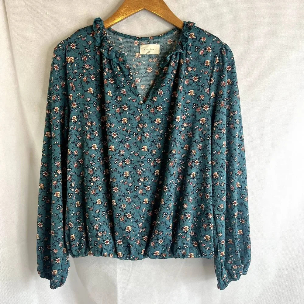 Melloday‎ Ruffle Vneck Long Sleeve Blouse Size Medium - Picture 9 of 9